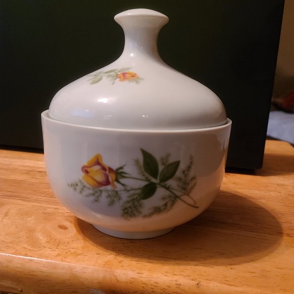 VINTAGE PORCELAIN KAHLA ROSE SUGAR BOWL MADE IN GERMAN DEMOCRATIC REPUBLIC - Picture 2 of 7